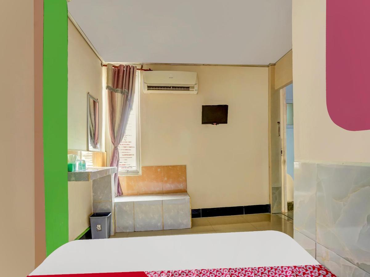 Oyo 90161 Hotel Lendosis Pipa Reja Angkatan 66 Palembang Exterior foto